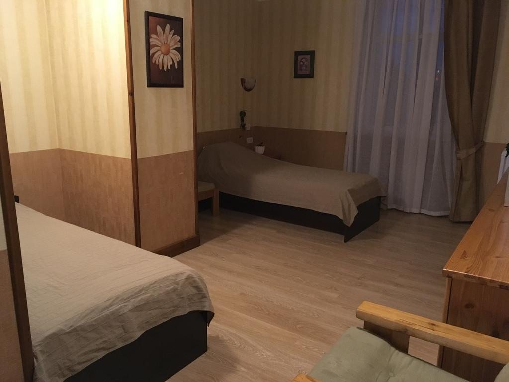 Двухместный (Двухместный номер с 2 отдельными кроватями и ванной комнатой) отеля Серебряный рожок, Уфа