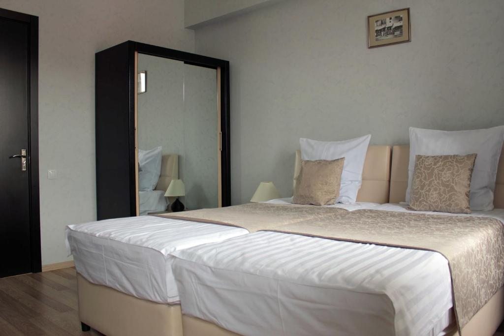 Двухместный (Улучшенный двухместный номер с 1 кроватью или 2 отдельными кроватями) отеля Oriental, Тбилиси