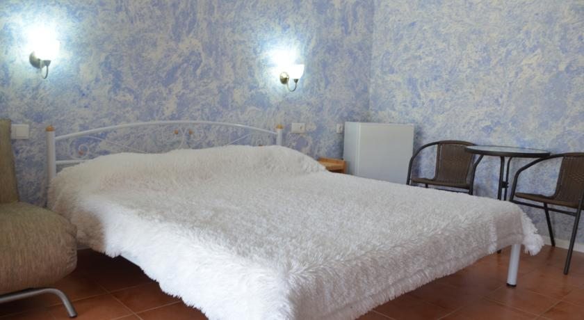 Двухместный (С одной двуспальной кроватью) гостевого дома Олимпия, Курортное (Черное море), Крым