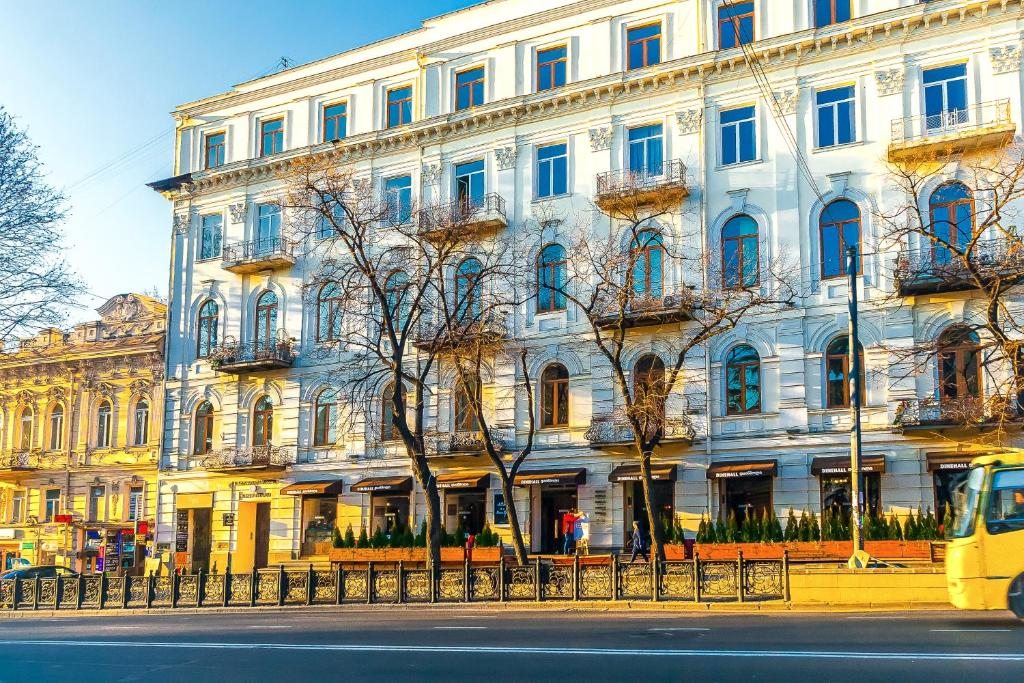 Отель Руставели, Тбилиси