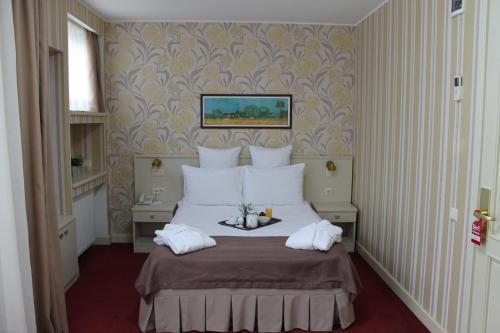 Двухместный (Стандартный двухместный номер с 1 кроватью и балконом) отеля Вилла Шарден, Тбилиси