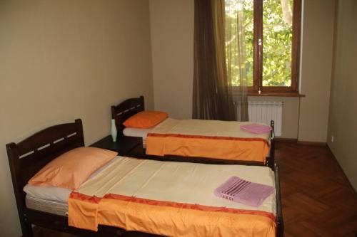 Двухместный (Стандартный двухместный номер с 2 отдельными кроватями) гостевого дома София, Тбилиси