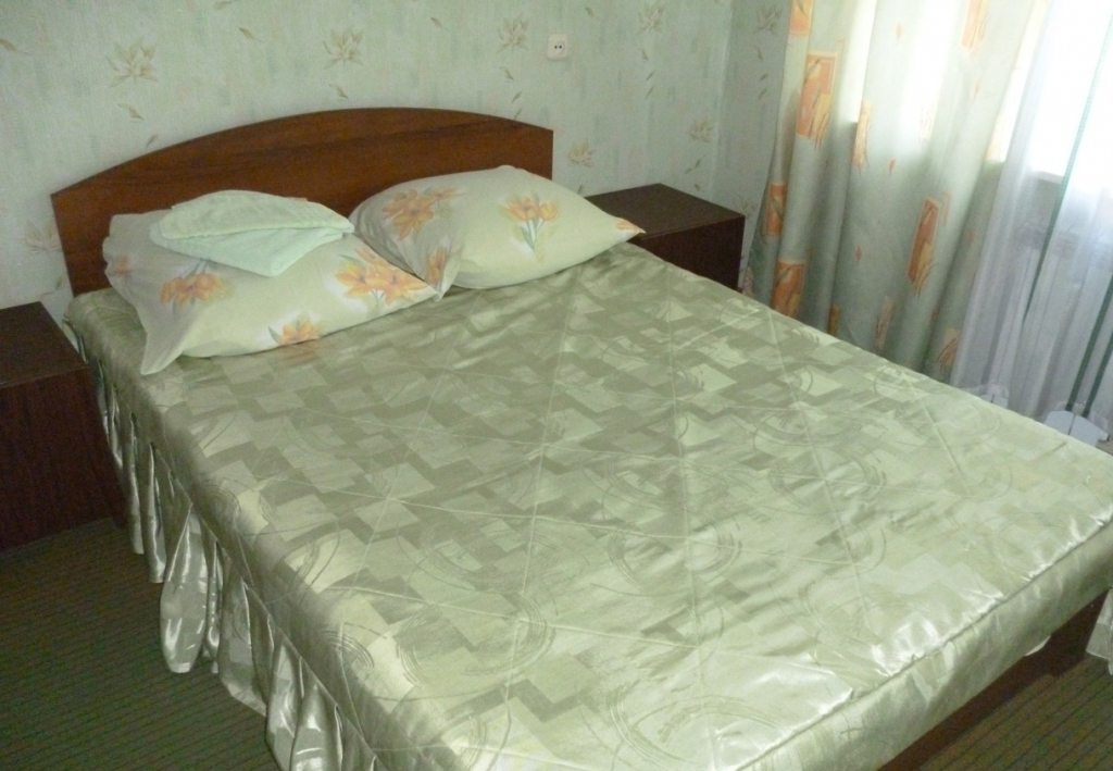 Полулюкс (2-комнатный, № 403, № 422, № 416) гостиницы Интурист, Киров