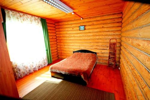 Сьюит (Люкс  с 3 спальнями) базы отдыха Алтайский Куршавель, Новохарьковка