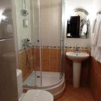 Ванная комната в номере отеля Селигер Палас, Новые Ельцы