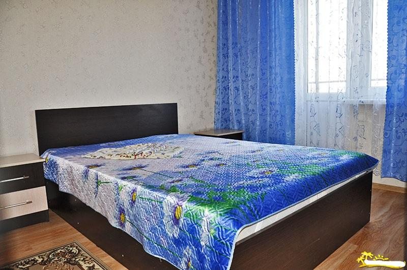 Двухместный (Двухместный номер с 1 кроватью или 2 отдельными кроватями и собственной ванной комнатой) гостевого дома Южанка, Витязево