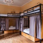 Восьмиместный Мужской (Спальное место на двухъярусной кровати в номере для мужчин), Хостел Скворечник