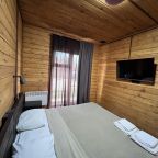 Вилла (С бассейном и сауной 108), Гостевой дом Три Медведя