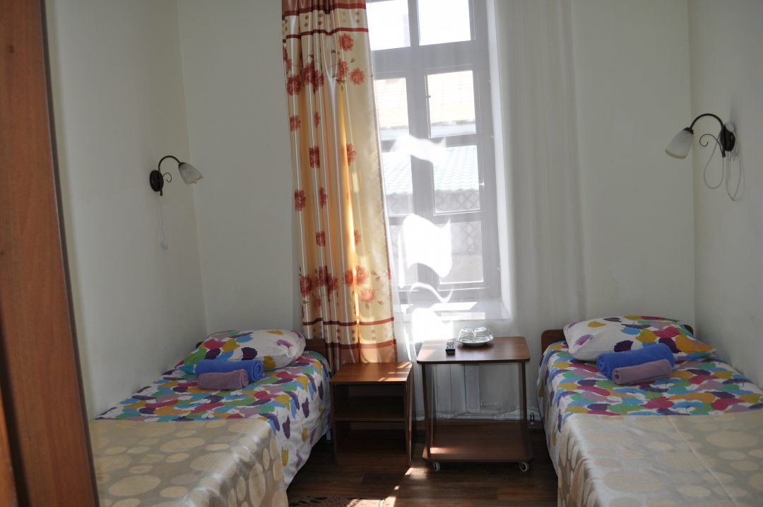 Двухместный (Двухместный номер 2 категории с раздельными кроватями с туалетом , душем на этаже) гостиницы Фатима, Казань