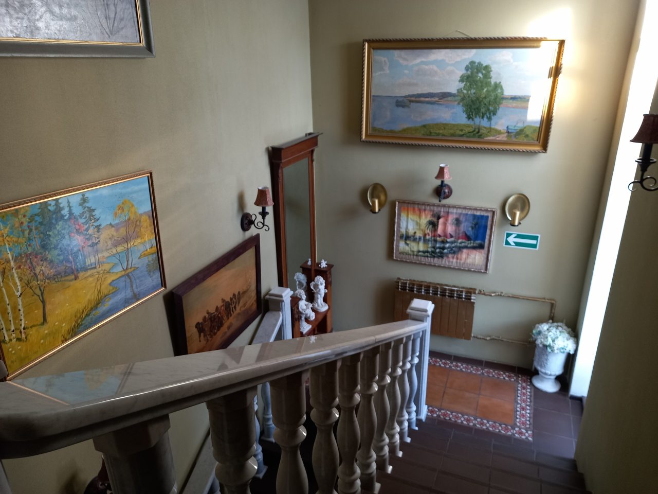 Номер на 2 этаже.