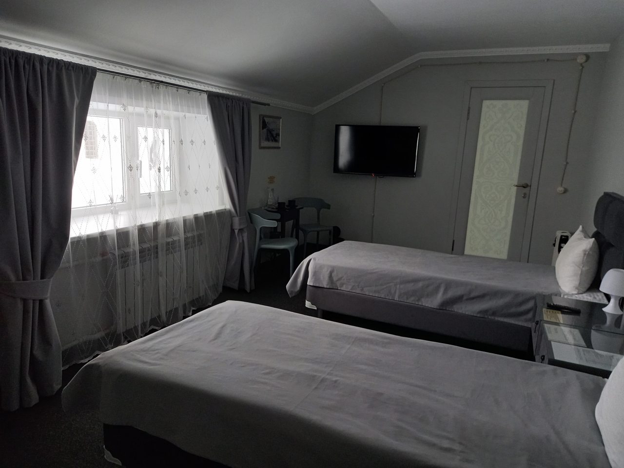 Первая категория с 2 кроватями. 2 этаж