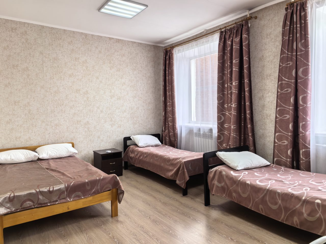 Четырехместный, Гостиница Теремок