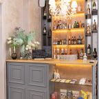 Бар, Отель Талес