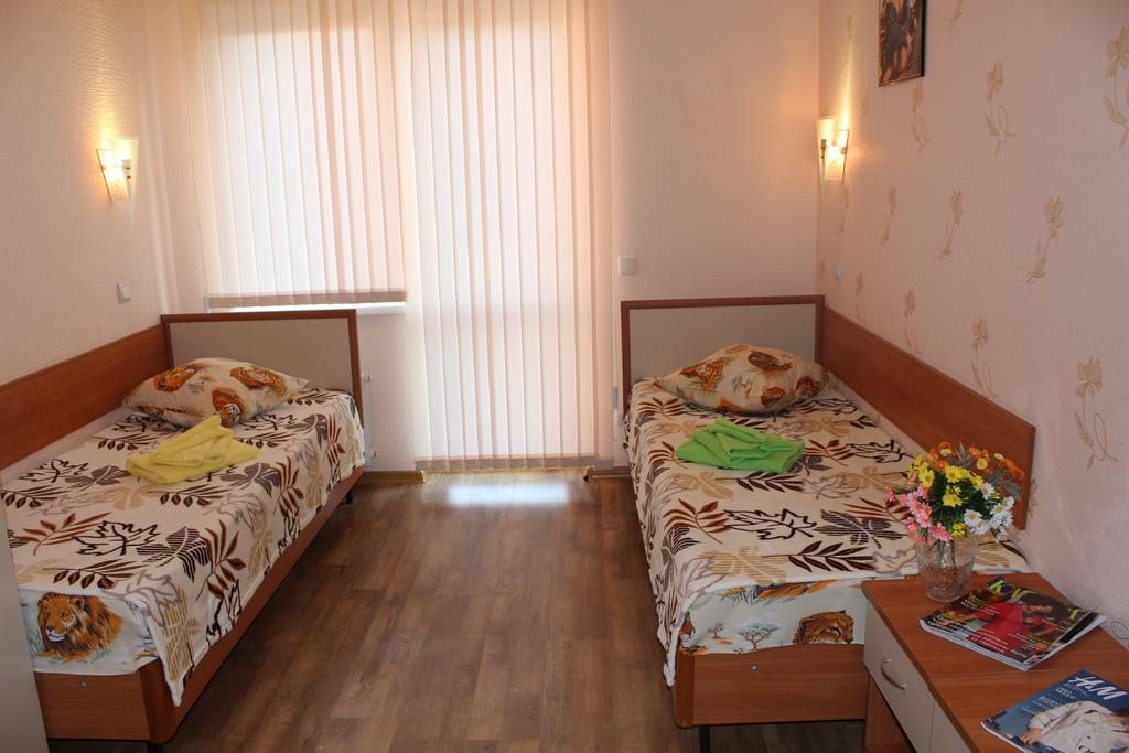 Двухместный (Стандартный двухместный номер с 2 отдельными кроватями) отеля Минск, Лазаревское