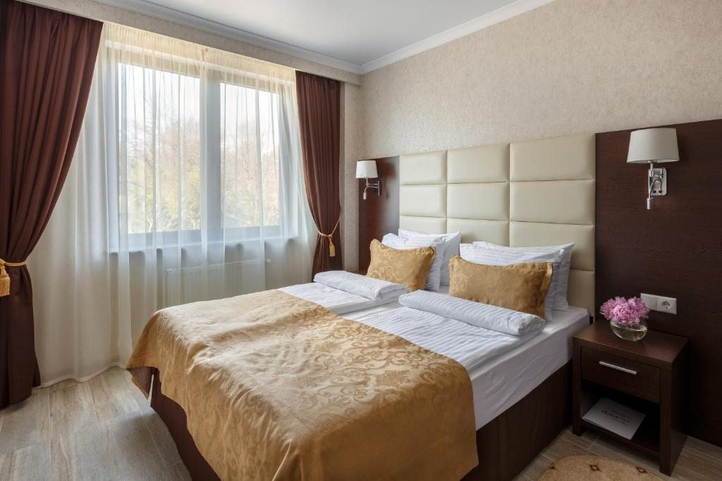 Двухместный (Стандартный двухместный номер с 1 кроватью или 2 отдельными кроватями) отеля Marine Palace, Геленджик