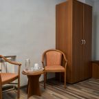 Двухместный (Номер с одной кроватью с удобствами на этаже), Отель Салют