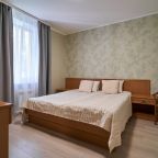 Коттедж (Трехкомнатный №3), Отель Салют