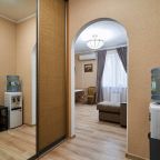 Коттедж (Трехкомнатный №4), Отель Салют
