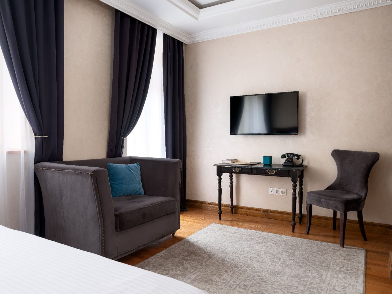 Полулюкс (Delux с балконом), Отель Bulgakov Residence