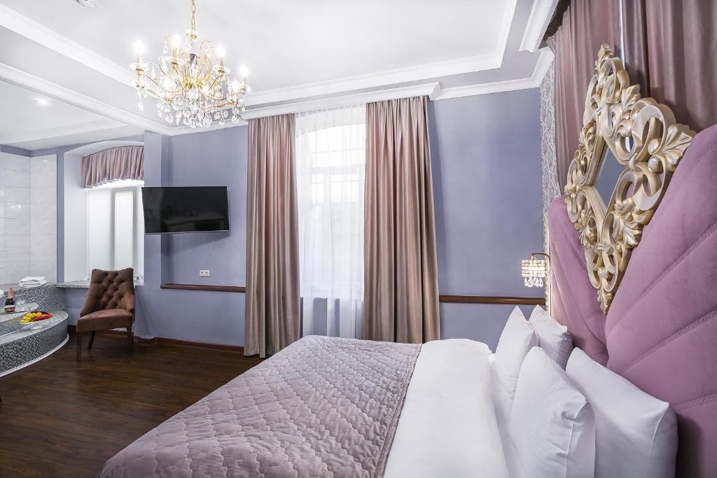 Люкс (С кроватью размера king-size) гостиницы Империя, Москва