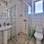 Трехместный (Трёхместный номер с видом на можжевеловый склон), Апарт-отель Альпийский