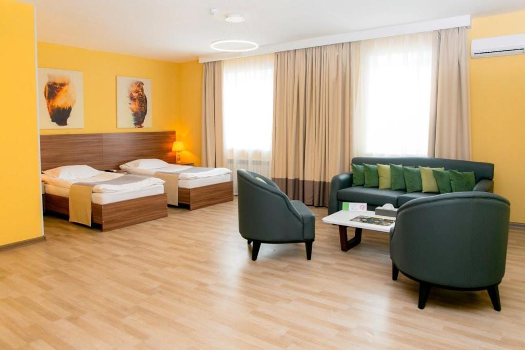 Двухместный (Двухместный номер Делюкс с 2 отдельными кроватями) отеля Green Which Tourist Borovoye, Боровое (Акмолинская область)