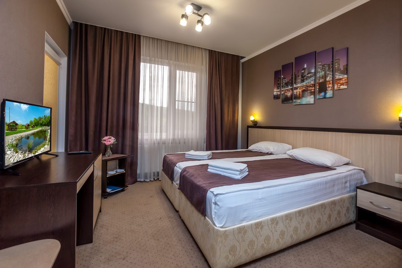 Отель Павлова Поляна 4*, Солёное, цены от 4500 руб. | 101Hotels.com