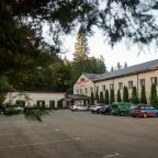 Парковка, Отель Павлова Поляна