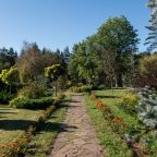 Сад, Отель Павлова Поляна