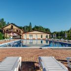 Бассейн под открытым небом , Отель Павлова Поляна