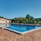 Бассейн под открытым небом , Отель Павлова Поляна