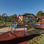 Качели, Отель Павлова Поляна