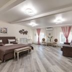 De Luxe (Люкс улучшенный), Отель Павлова Поляна