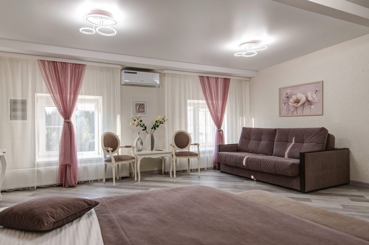 De Luxe (Люкс улучшенный), Отель Павлова Поляна