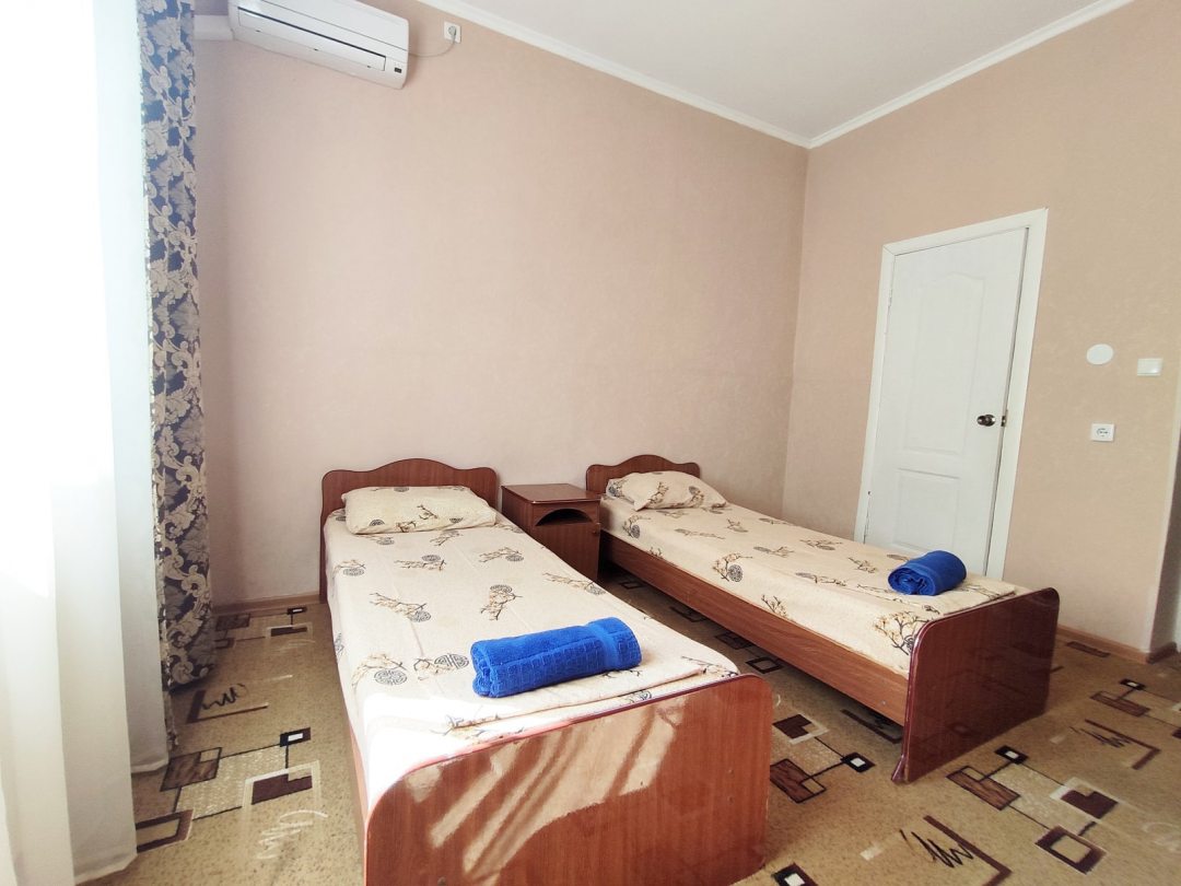 Двухместный (Двухместный номер с 1 кроватью или 2 отдельными кроватями) мини-отеля Лазурная Плюс, Лазаревское