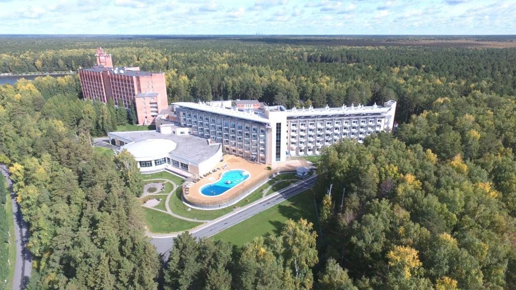 Отель Сибирь с бассейном, Мичурино