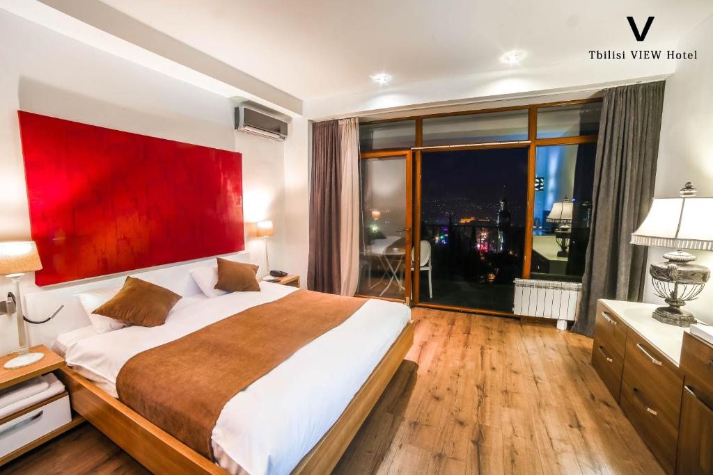 Двухместный (Двухместный номер Делюкс с 1 кроватью и балконом) отеля Тбилиси