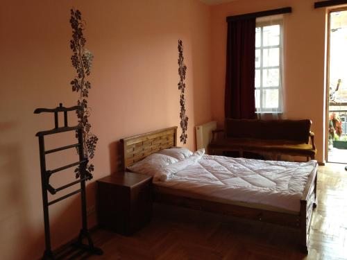 Двухместный (Двухместный номер с 1 кроватью или 2 отдельными кроватями и общей ванной комнатой) отеля Vazi, Тбилиси