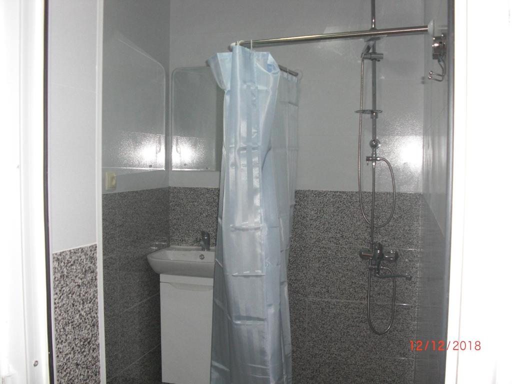 Четырехместный (Четырехместный номер с собственной ванной комнатой) гостевого дома Дом Грузия, Тбилиси
