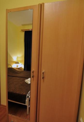 Двухместный (Улучшенный двухместный номер с 2 отдельными кроватями) отеля Леадора, Тбилиси