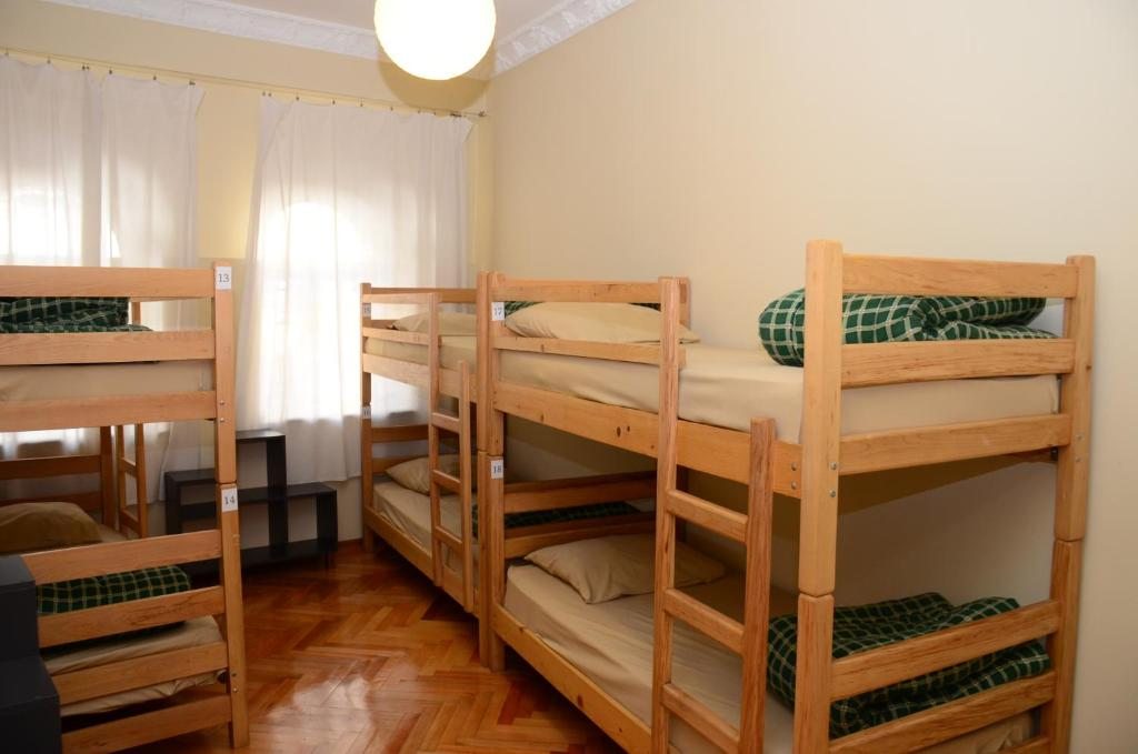Номер (Спальное место на двухъярусной кровати в общем номере для мужчин и женщин) гостевого дома Batumi Globus, Батуми