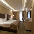 Двухместный (Улучшенный номер с кроватью размера «king-size»), Отель Divan Suites Batumi