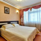 Номер с двуспальной кроватью в гостинице Екатерининский, Краснодар