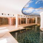 Бассейн с подогревом, Отель Нессельбек