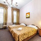 Трехместный, Отель Большой 19