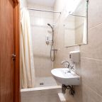 Двухместный, Отель Большой 19