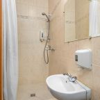 Двухместный, Отель Большой 19