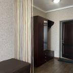 Полулюкс (С двуспальной кроватью и раскладным диваном), Гостиница Кокос