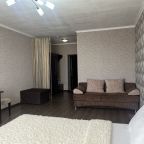 Полулюкс (С двуспальной кроватью и раскладным диваном), Гостиница Кокос