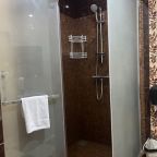 Полулюкс (С двуспальной кроватью и раскладным диваном), Гостиница Кокос